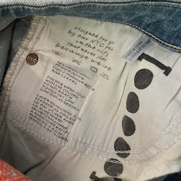NWOT Blank Nyc Embroidered Jean Cutoff Shorts 27 - Picture 7 of 8